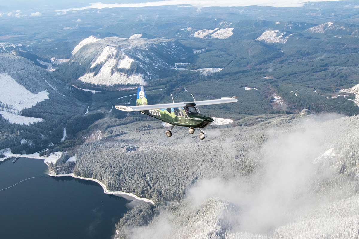 The Vashon Ranger R7 flying around Calligan Lake in the Carnation Valley